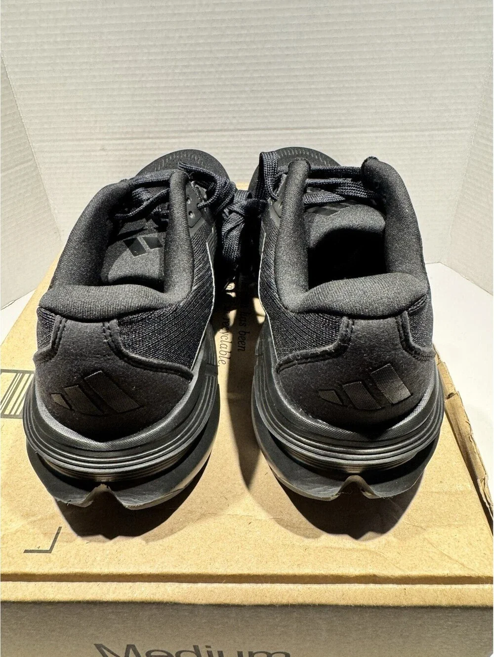 Adidas Questar 3 - Men’s Size 11.5 - Reg. Width - Black - Excellent Condition!